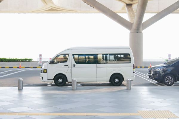 Louez une voiture à l'aéroport de figari pour des escapades inoubliables !
